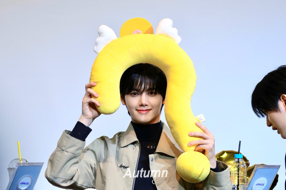 autumnboy917's tweet photo. 261018 한창 궁금한거 많을 나이
#크래비티 #CRAVITY #민희 #MINHEE https://t.co/QxQKcjTwUy