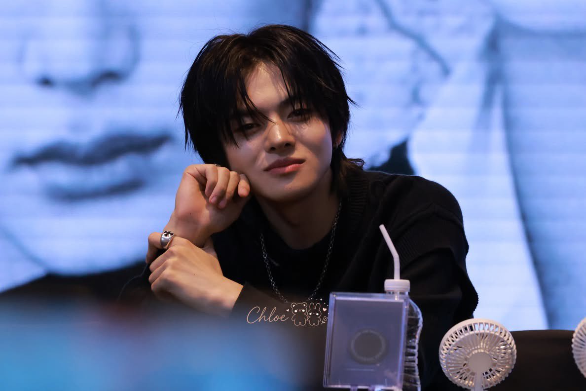 itsluvleo's tweet photo. so cute 😚🐈‍⬛

#LEO #리오 #LEELEO #이리오
#ALPHADRIVEONE #알파드라이브원 https://t.co/xUGtJFFfuE