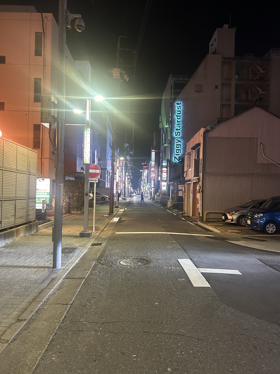 mossan_1110's tweet photo. 帰れず名古屋もう1泊。ホテル周りがほぼ歌舞伎😇連絡もつかんしメシメシ。 https://t.co/r7zGxcVTpj