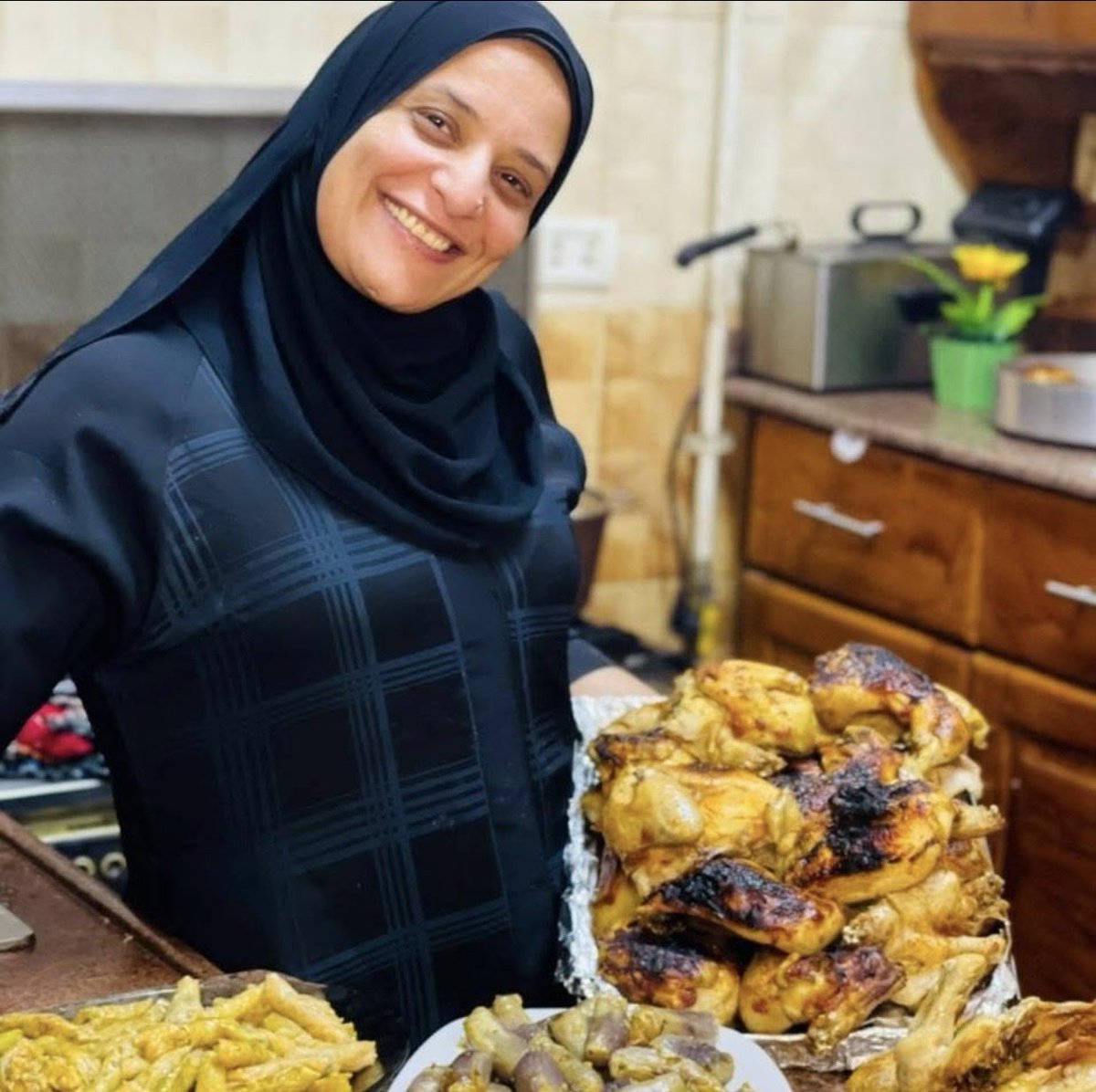 Saudi2030Woman's tweet photo. احتفظوا بهذا الحساب ممكن يتم استضافتها يوم ونطالب بطردها 
شوفوا كلامها حتى تعرفون انهم شعب يعشق الكذب والهياط https://t.co/OHuBNVkhg8