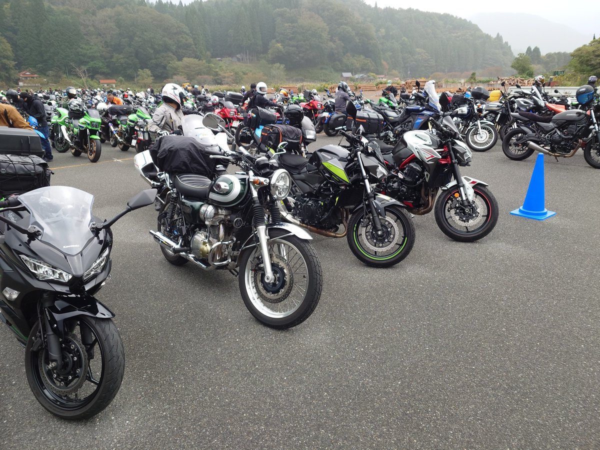wavelets72's tweet photo. いや〜��れた！
でも楽しかった！！！

(終始雨が降ったり止んだりだったので写真少なめ)

#カワサキ #KCBM #めがひらスキー場 https://t.co/53rCNP5mhB