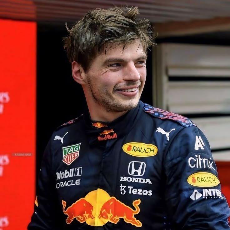 verstappehn's tweet photo. post a photo of you and your 3 favorite drivers and let oomfs decide who suits you best. hi mau! #f1twt 🤍 https://t.co/va7bRcxFTF