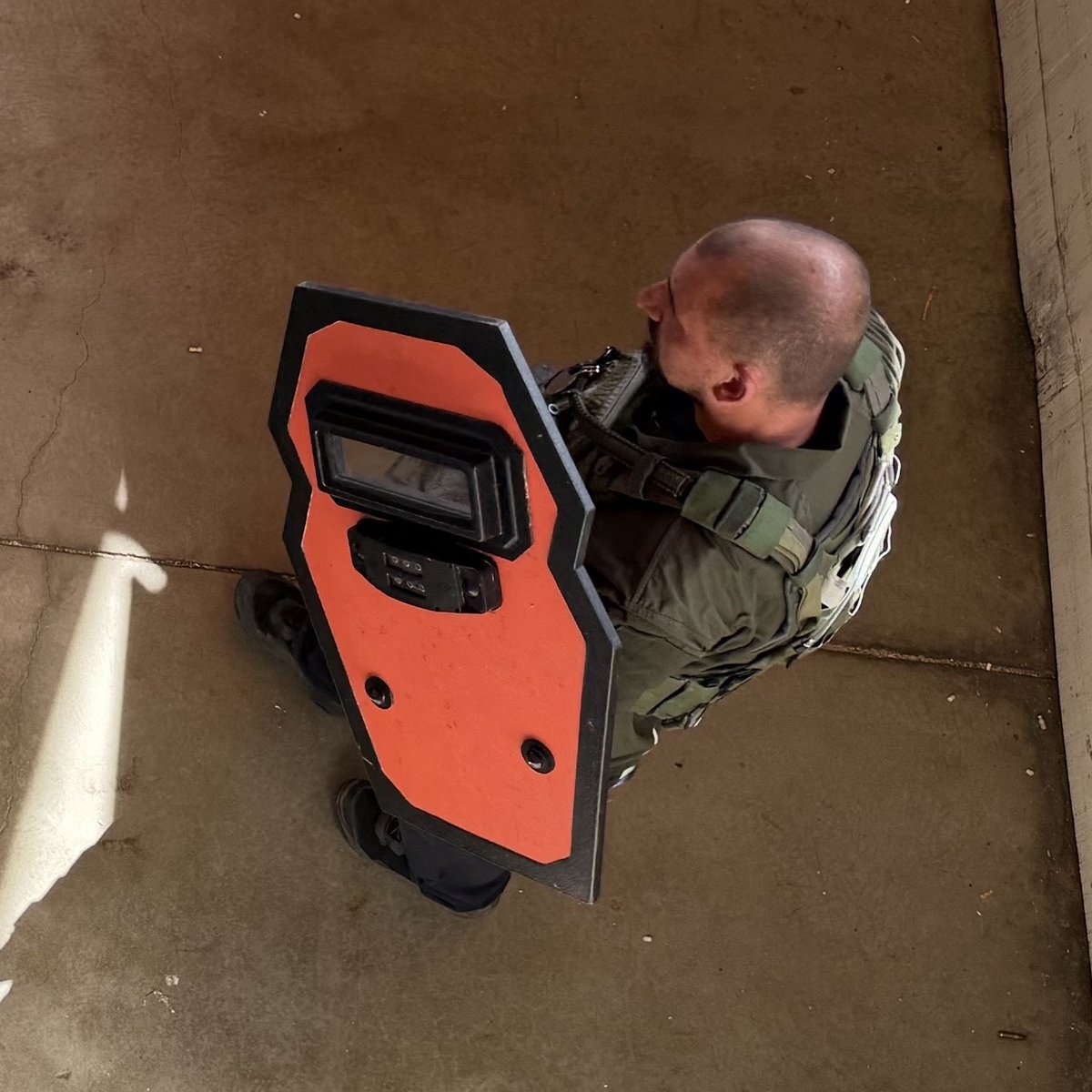 PointBlankArmor's tweet photo. Local CO deputies put in the work with Tacflow — running drills in Paraclete Origins and using the Vanguard training shields. Real training. Real gear.
Proud to support the teams that show up every day.
#LawEnforcement #TacticalTraining #Paraclete #PointBlank https://t.co/9hxKqPfpwr