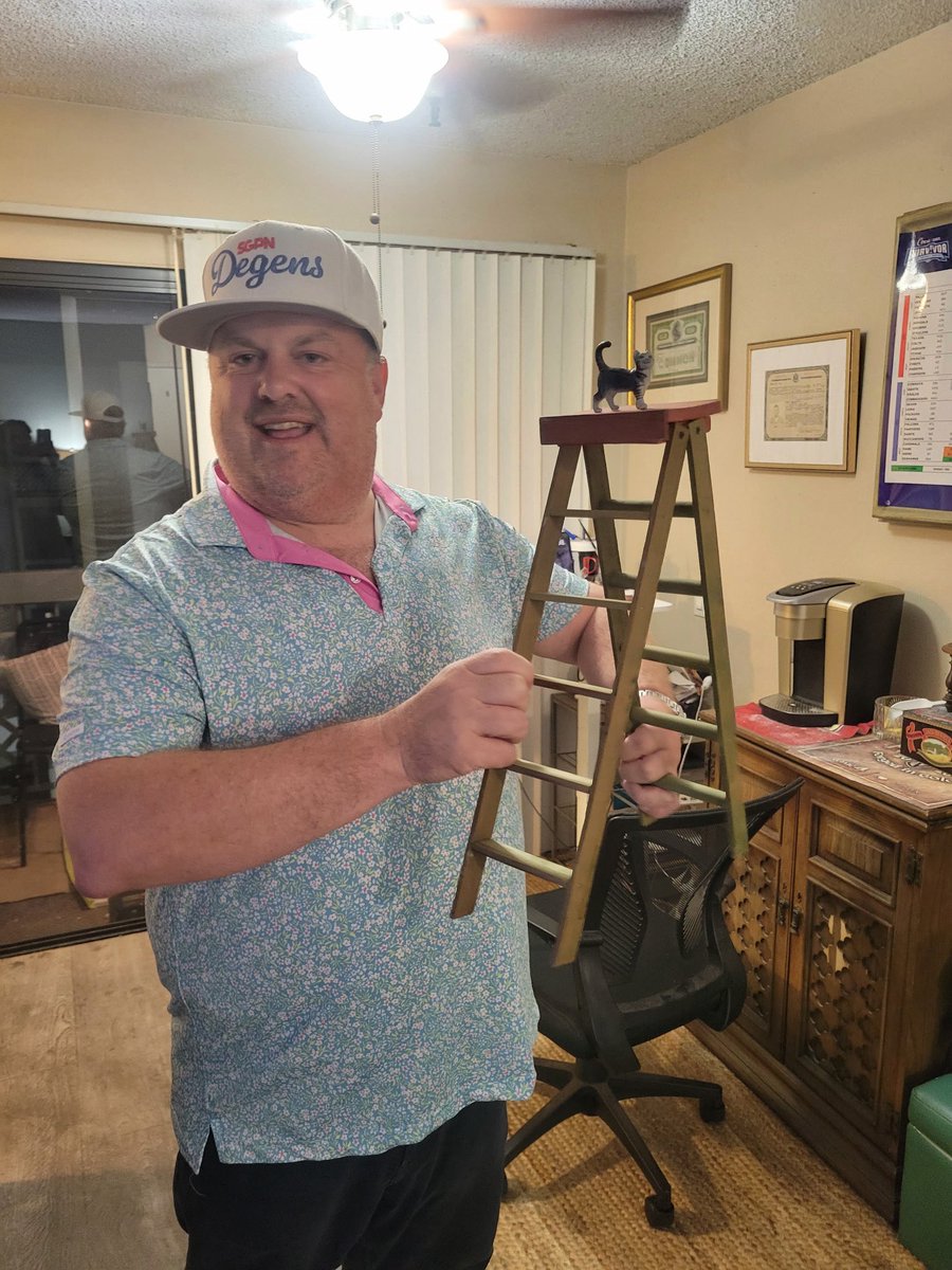 CJSullivan_'s tweet photo. Gonna climb some morning ladders for Mitch &amp; Pauly on VSIN, because these gutters won’t clean themselves https://t.co/ZrpSQAzugf