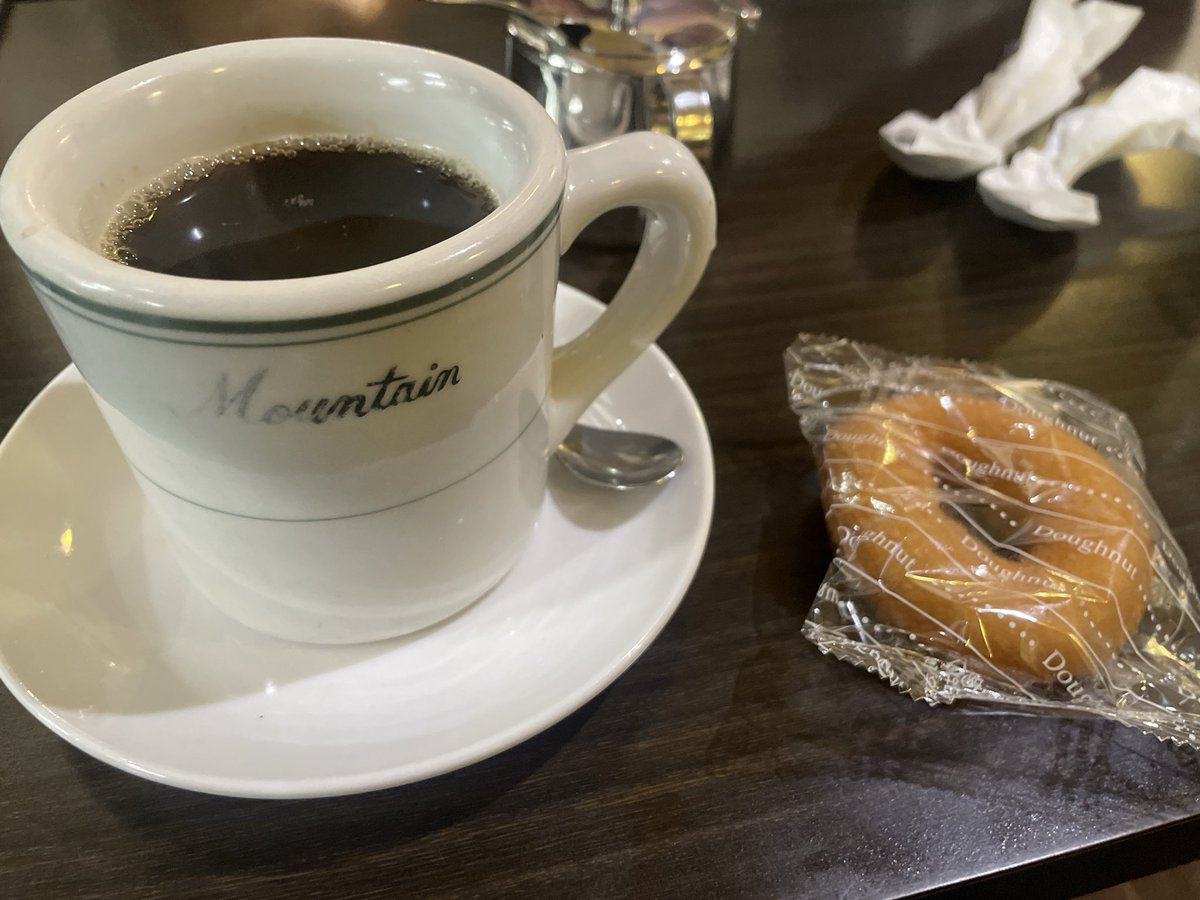 GIGA_egg007's tweet photo. マウンテン行ってきたよ〜〜の2
料理すごく美味しいしコーヒーも美味しくずぶずぶ飲めた！！
ただまあ量は思ってたよりあるし特に甘いものだと後半しんどいかもしれないからおすそ分けしながら食べるといいかもね(男はダメ‼️の2)
美味しかったです ごちそうさま
#あっとあとり https://t.co/M4rHGYY3ks