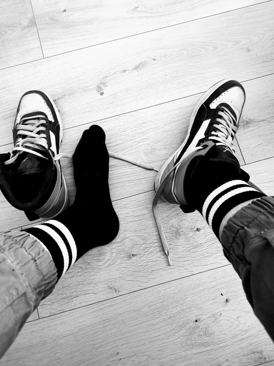 SocksDomKink's tweet photo. #master #alpha #sox #feet #stopy #dominacja #sub #dom #top #Pan #alpha https://t.co/15Wd3DN6J7