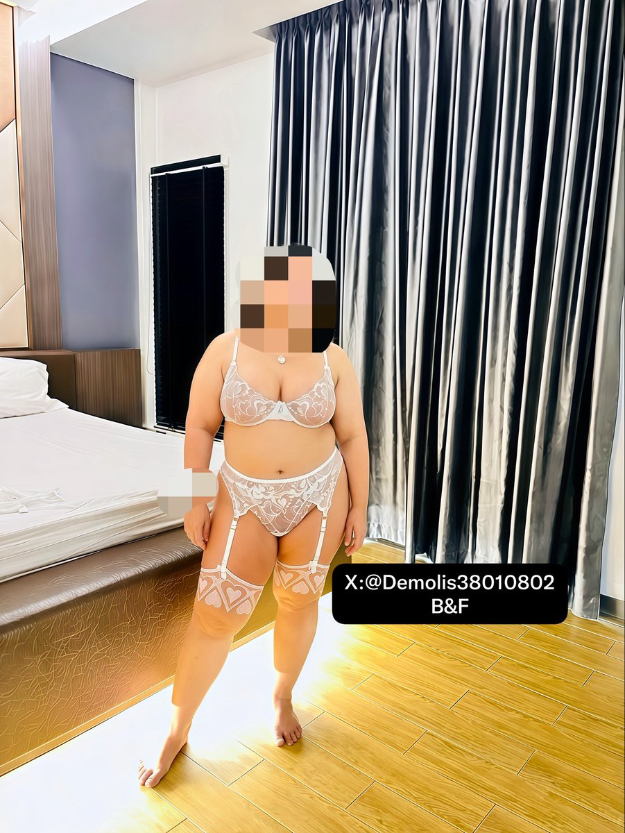 Demolis38010802's tweet photo. ใส่ชุดนี้แล้วรอคนมาจัดการ… ยังไงก็ทนไม่ไหวหรอก 💦
#Lingerie #SexyThai #ยั่วๆ #น่ารักแต่เสียว #ThighHighs #Garter #WhiteLingerie #HotGirl #สยิว #OnlyForYou #BedroomVibes #LaceLover #CurvyAndCute https://t.co/9EjPZ3QKok
