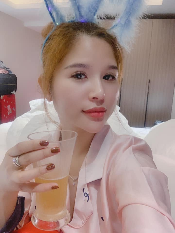 0xLisaaaaa's tweet photo. Cuối tuần thả lỏng thế là đủ rồi. Giờ thì tắt màn hình, leo lên giường ngủ sớm thôi! 🛌✨

Nạp đầy năng lượng để mai bắt đầu một tuần mới thật bứt phá nhé cả nhà. 
Good night! 🌙😴 https://t.co/a6k3Aj2mCj