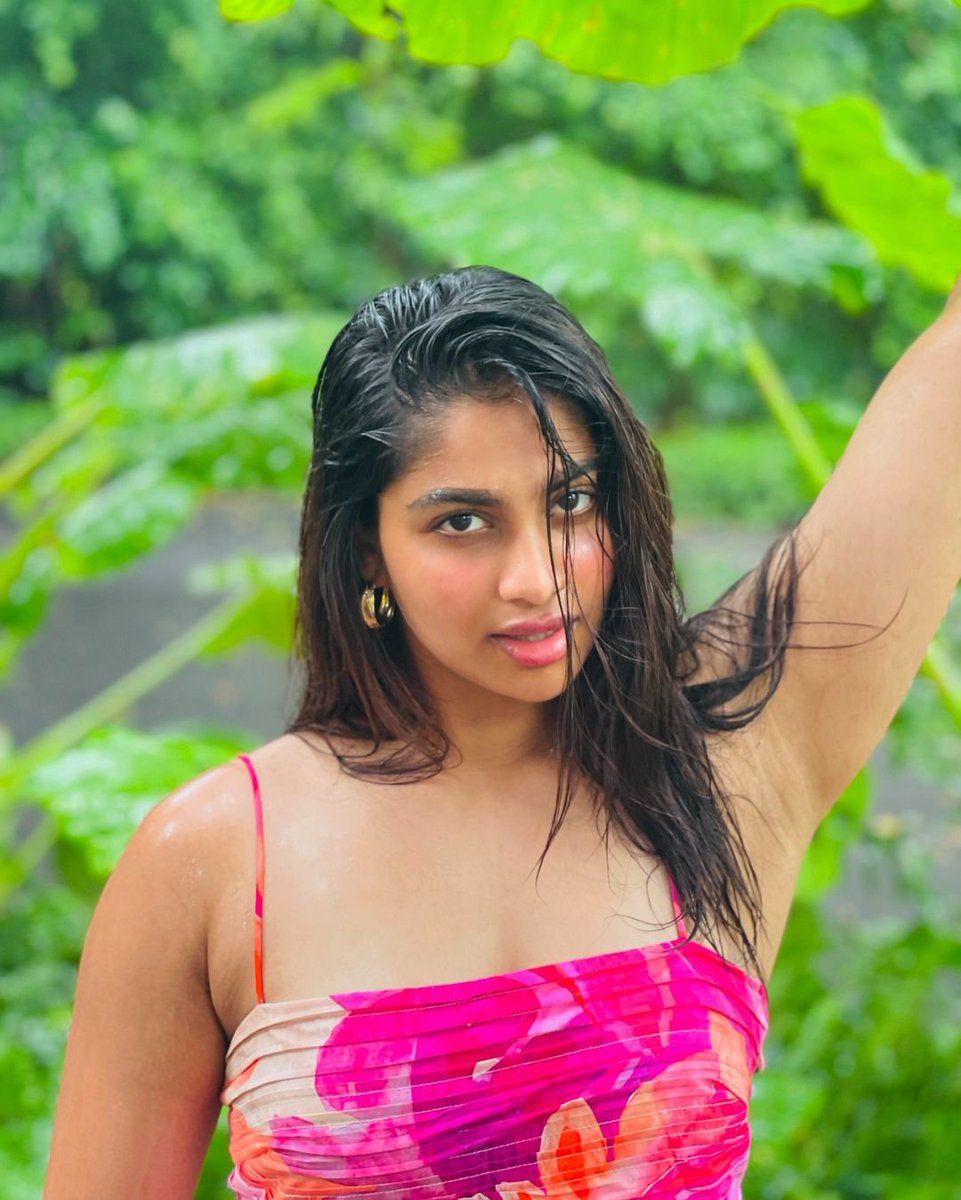 ShivaniRasigai's tweet photo. Shivani 🩷 

#ShivaniNarayanan https://t.co/QnO6Q6NZlp