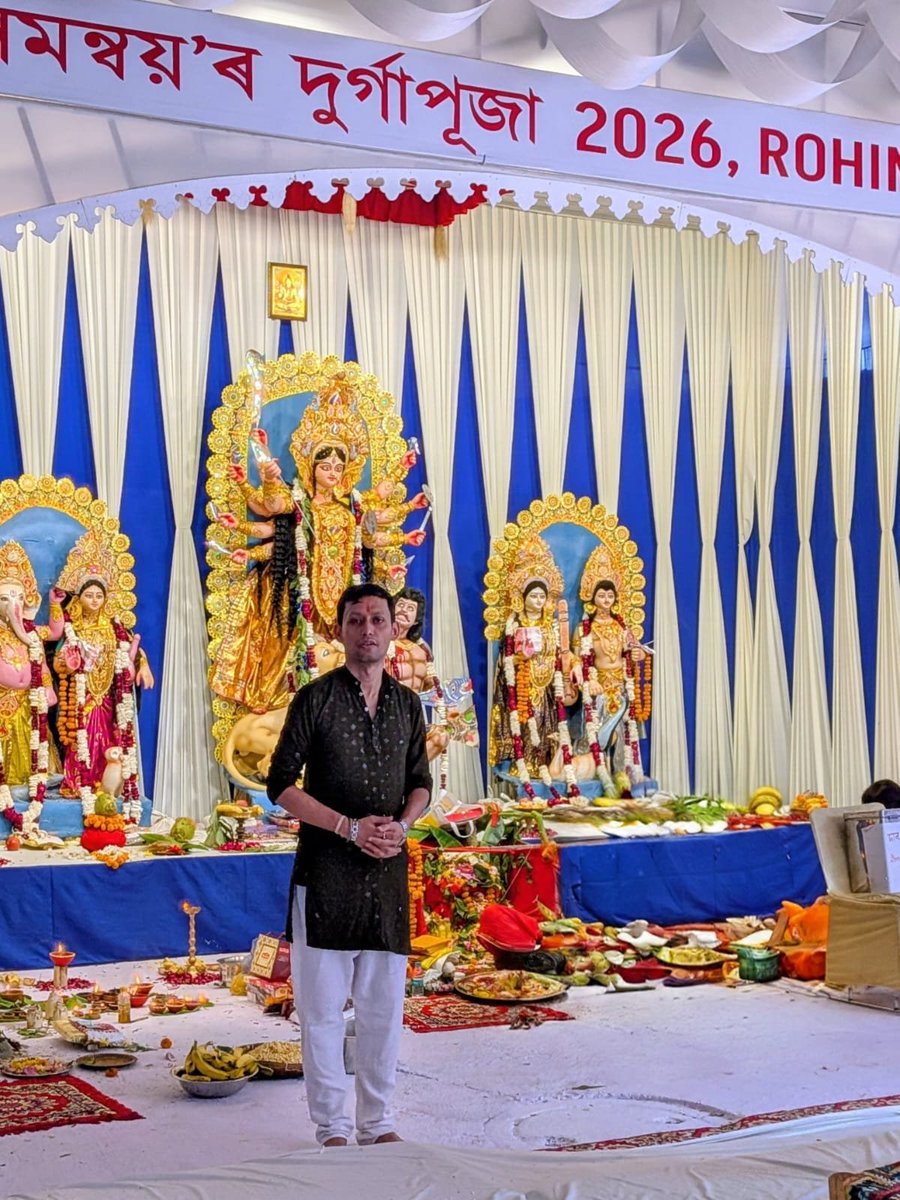 DuttaUjjibon's tweet photo. “য়া দেৱী সর্বভূতেষু শান্তিৰূপেন সংস্থিতা । 
নমস্তস্যৈ নমস্তস্যৈ নমস্তস্যৈ ওঁ নমো নমঃ ।।”

#viral
#DurgaPujo #DurgaPuja2026 #PujoVibes #Sharodiya #FestiveVibes #PujoSpecial #BengaliBoy #TraditionalLook #FestiveLook #DivineVibes #DurgaDarshan #dephiguy #delhidrugapuja #PhotoO https://t.co/2Q2RCQEn0p