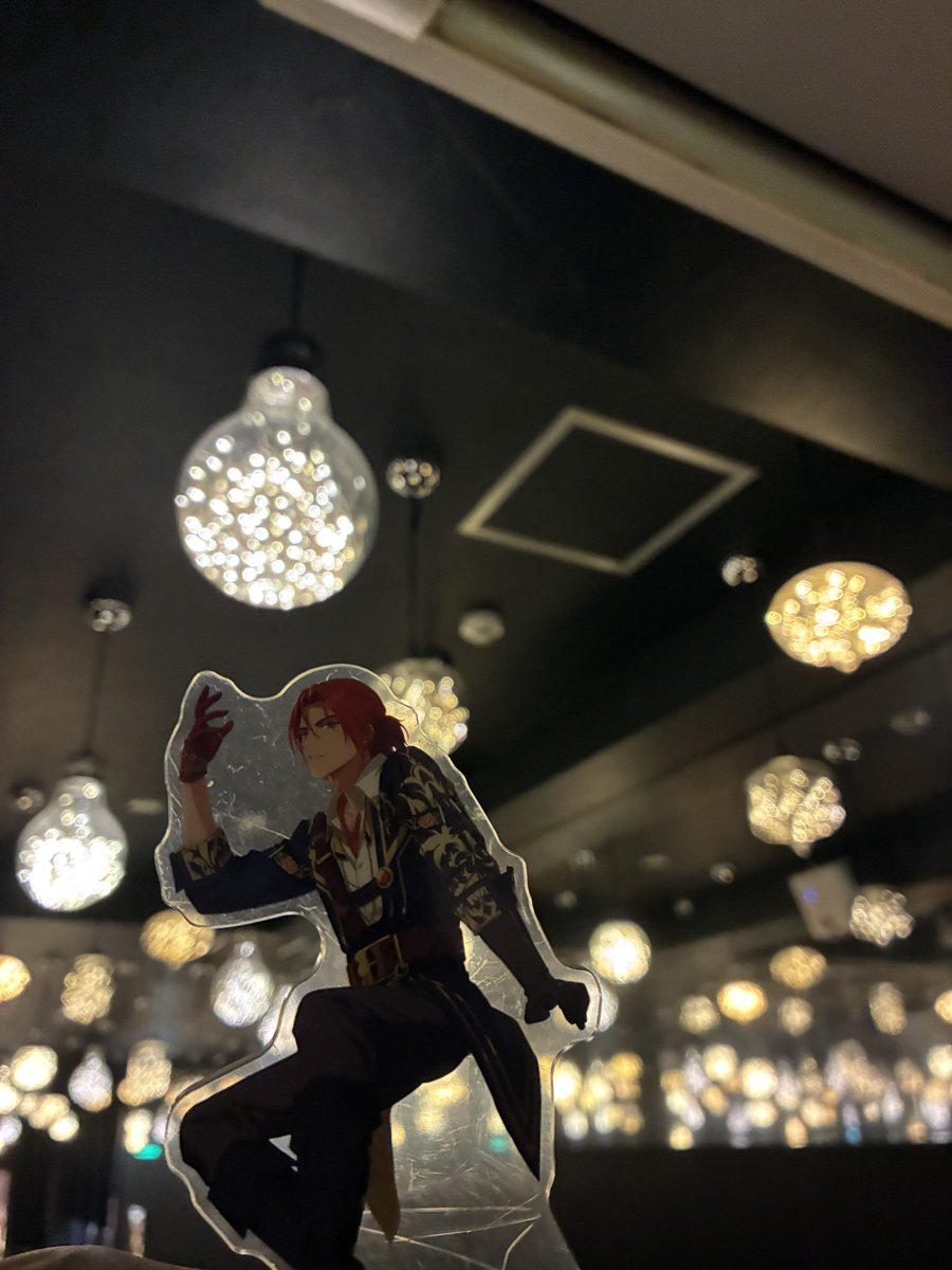 Shionogr2's tweet photo. 温泉に行ってきた！
本がたくさんあって綺麗だった。
また行きたいな https://t.co/fV77OEzlEC