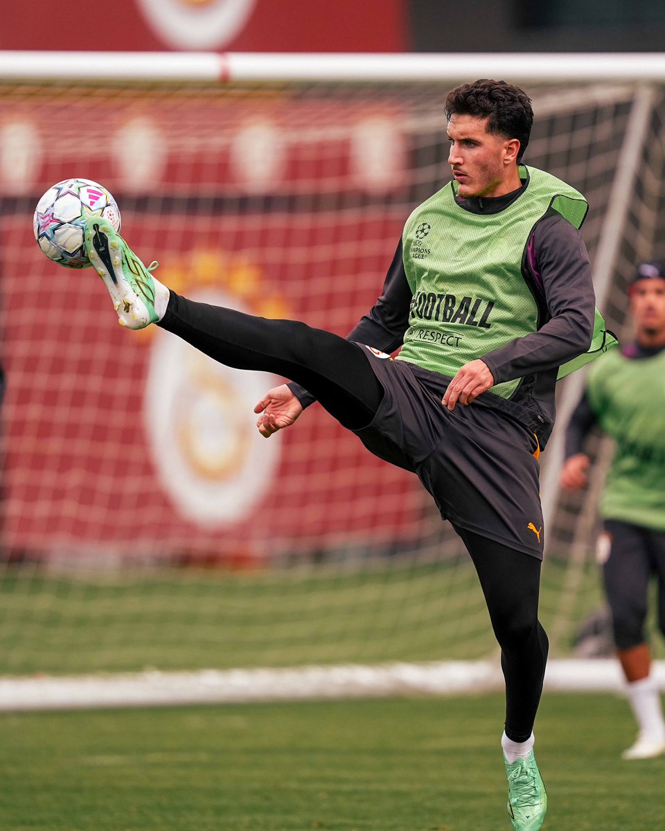 GalatasaraySK's tweet photo. DG https://t.co/5CCjPrVOYH
