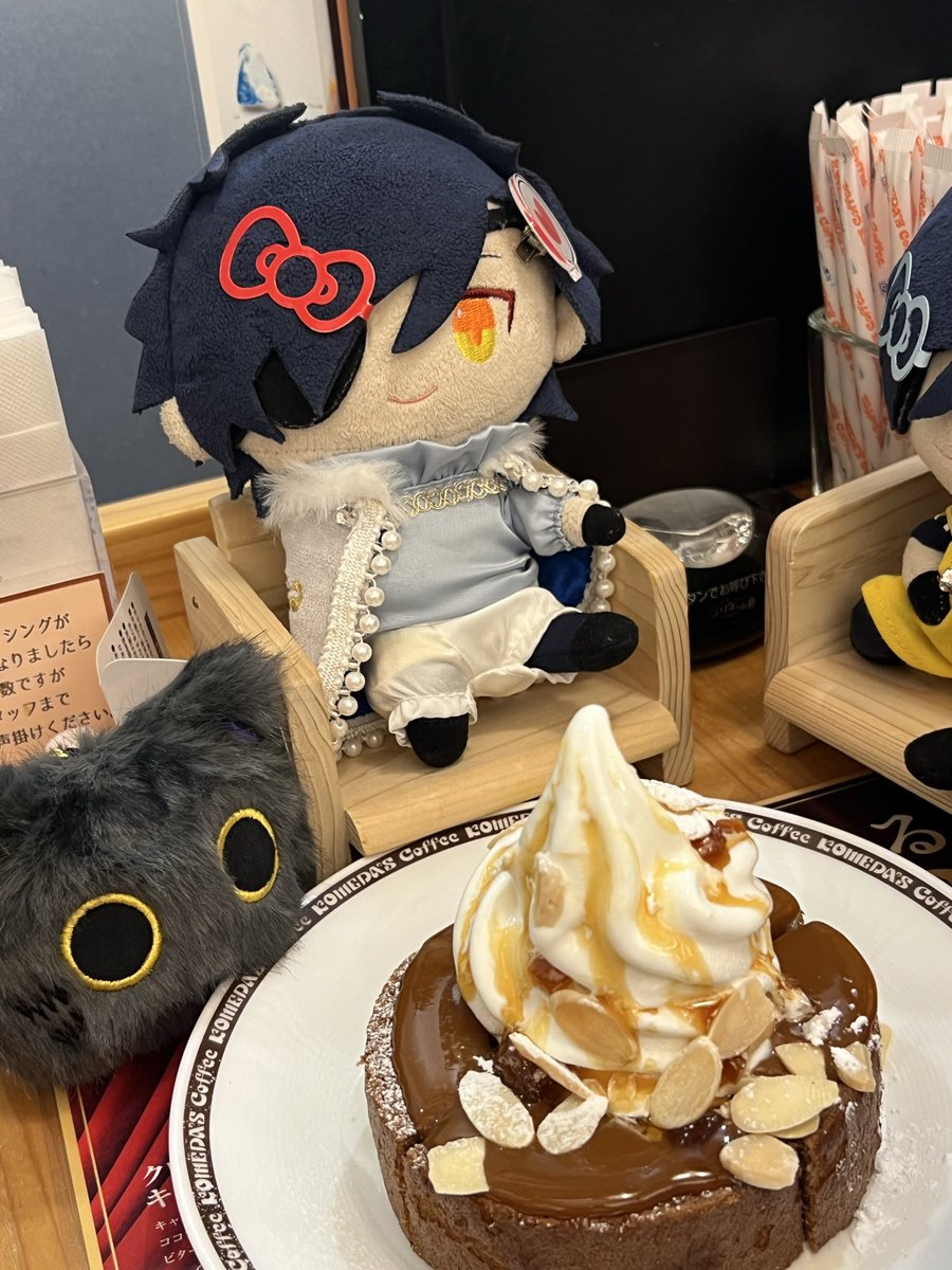 honeybeesqueen's tweet photo. 本日は、わたしのファーストすわちゃん、おにいすわくんが顕現してなんと6年目！
初めて行ったお店と同じお店でお祝いしてきました😊
(同じ席には座れなかったけど💦)
とろけるキャラメルのクロネージュ！

＼おにいすわ、おめでとうすわ！／ https://t.co/XO9exihdqo