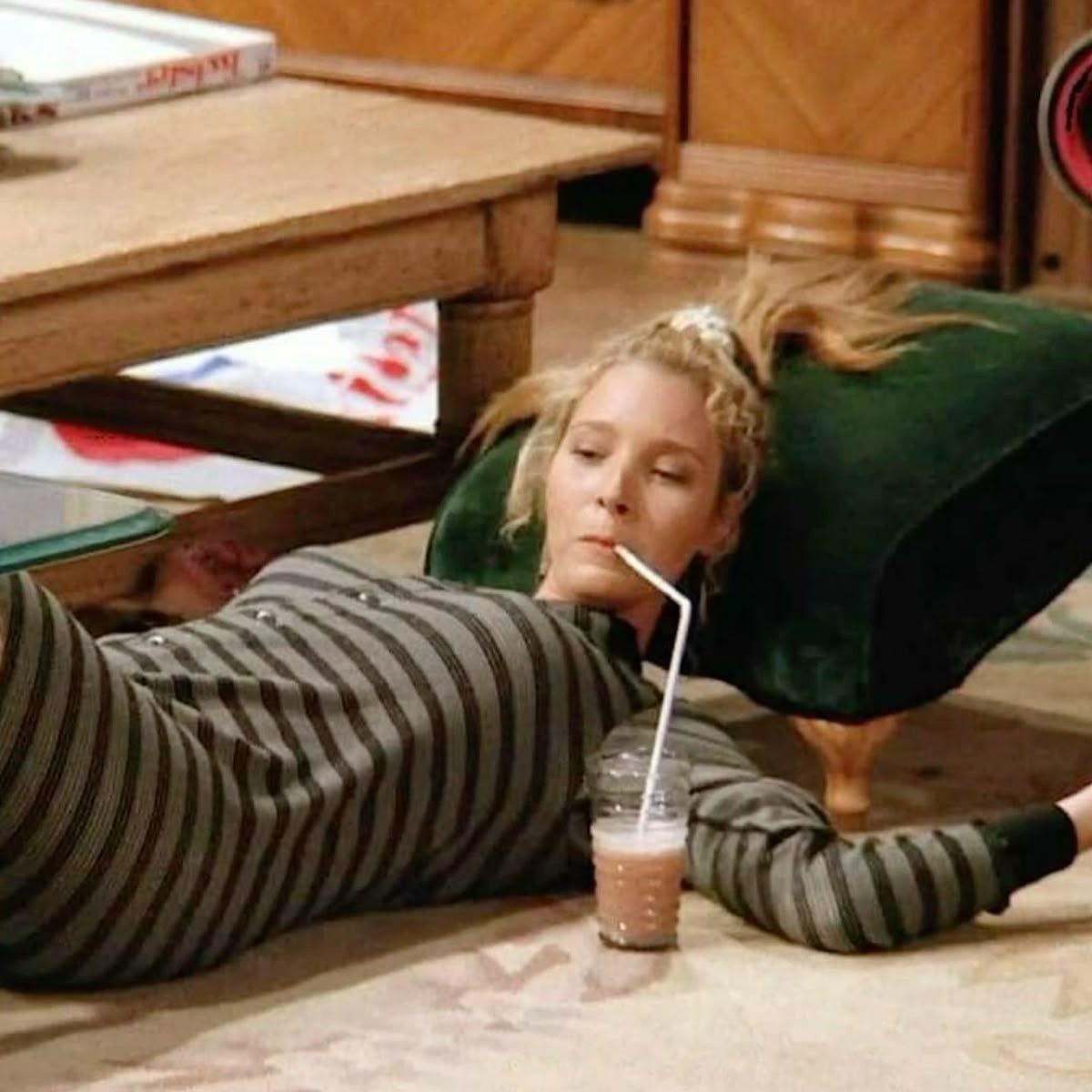 geniuswomanvibe's tweet photo. me every year watching the victoria’s secret fashion show in my pajamas, judging every single look like i'm on the panel https://t.co/ueyNfUVNyx