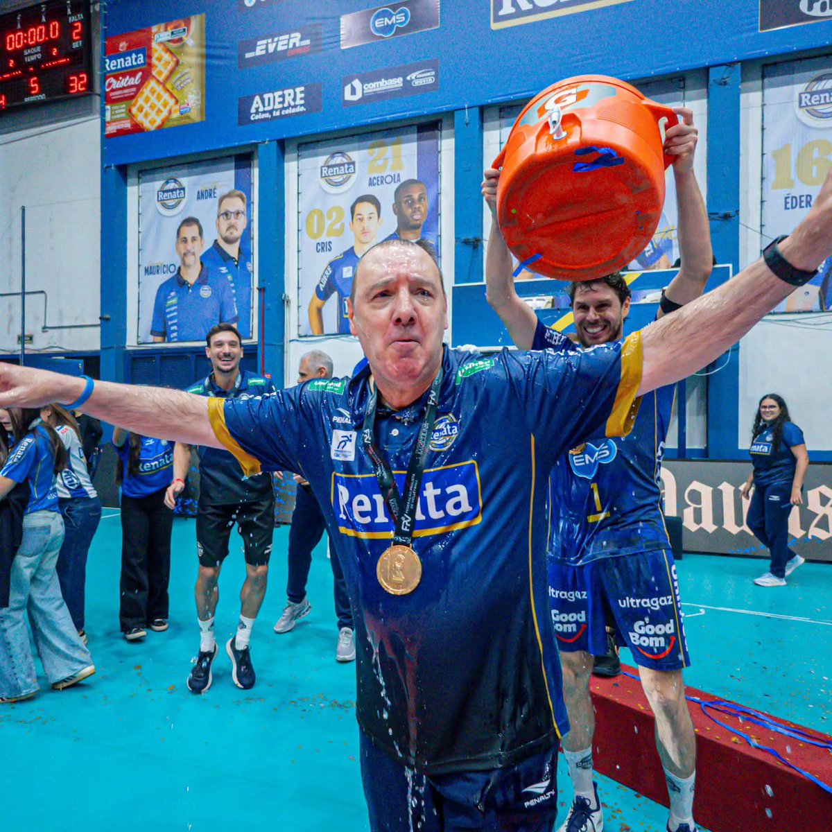 Voley_FeVA's tweet photo. Horacio Dileo, Jan Martínez y Bruno Lima, campeones en Brasil 🏆🇦🇷

Arrancaron los festejos argentinos por el mundo temporada 26/27 y el Volei Renata se consagró campeón Paulista después de ganar ¡3⃣4⃣-3⃣2⃣! el tie break contra Suzano 🤯

¡Felicitaciones! https://t.co/pIDFc7LtaH