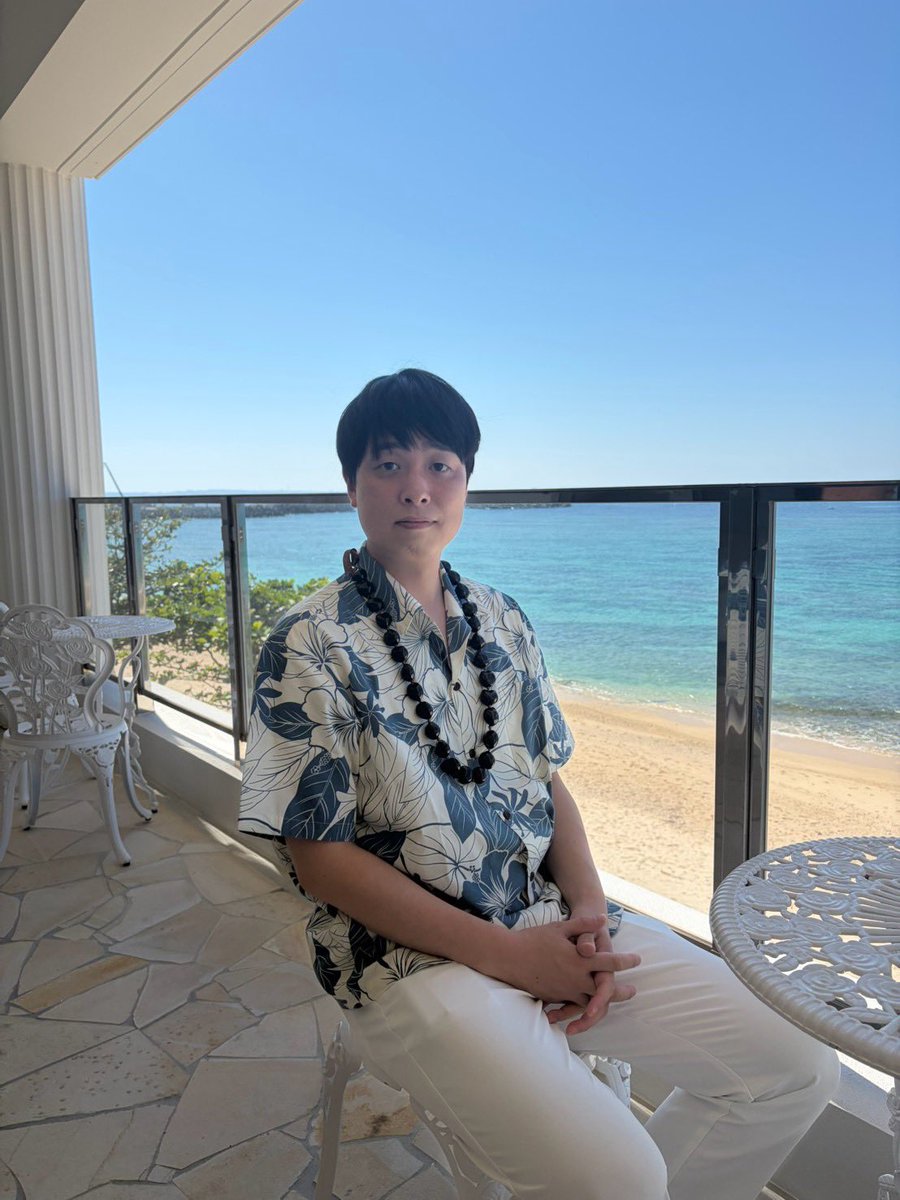 fukushimatoshi's tweet photo. かわいすぎる妹の結婚式で沖縄へ！
妹からパンチNG、新郎と妹から顔出しOKいただきました。
パンチは隠せても涙は隠せませんでした。
大好きなおふたり、結婚おめでとう！ https://t.co/Wi2acY6F1J
