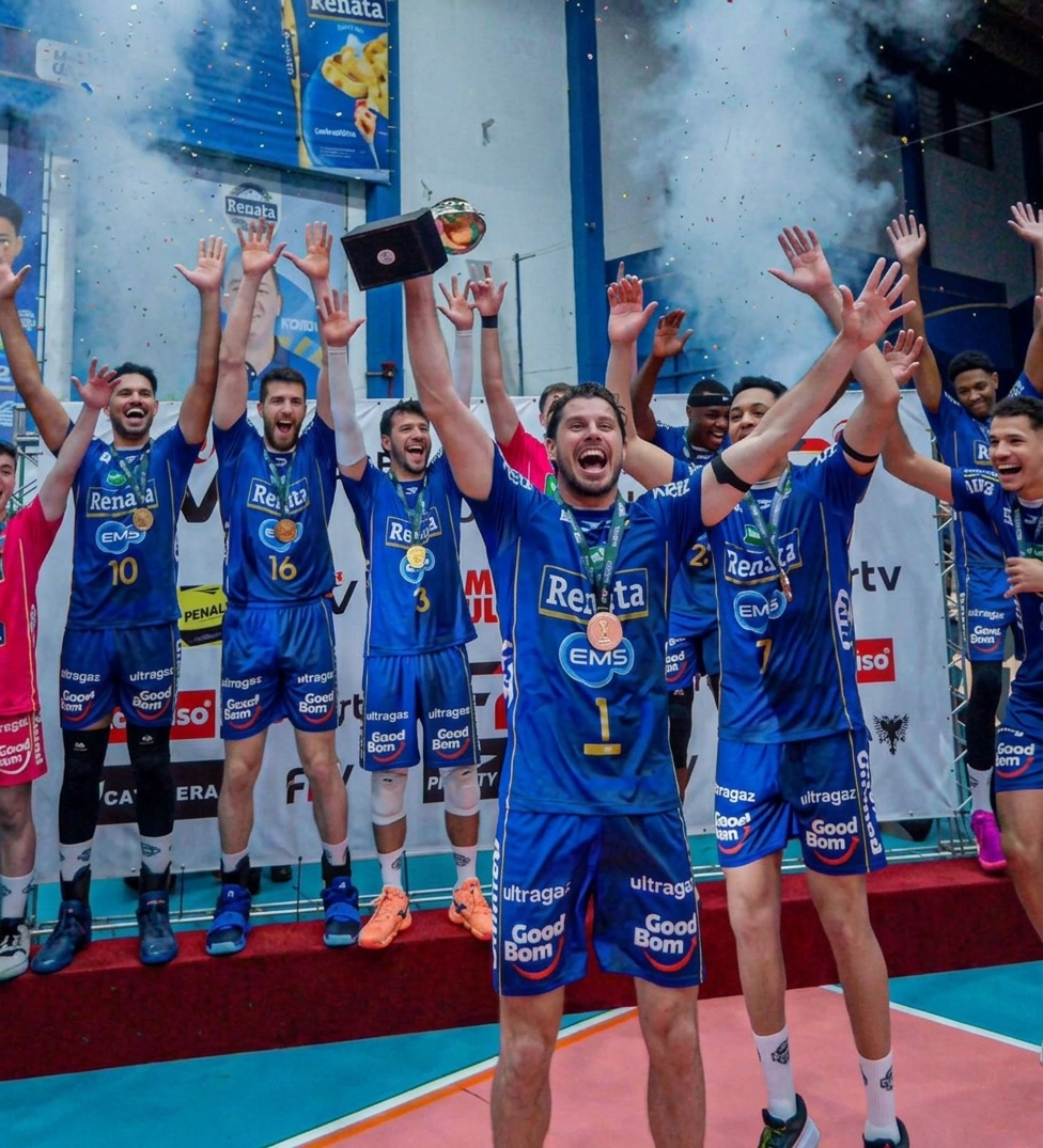 Voley_FeVA's tweet photo. Horacio Dileo, Jan Martínez y Bruno Lima, campeones en Brasil 🏆🇦🇷

Arrancaron los festejos argentinos por el mundo temporada 26/27 y el Volei Renata se consagró campeón Paulista después de ganar ¡3⃣4⃣-3⃣2⃣! el tie break contra Suzano 🤯

¡Felicitaciones! https://t.co/pIDFc7LtaH