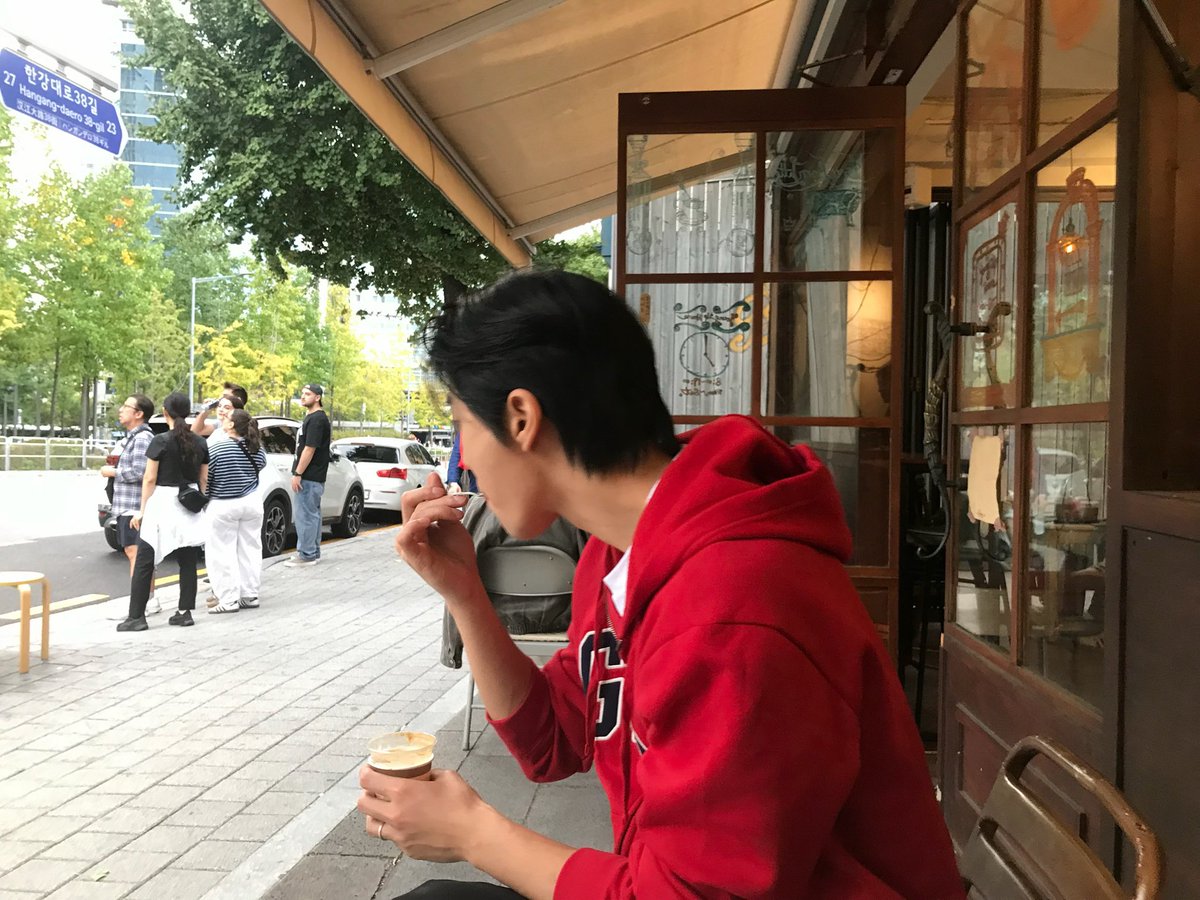 gihaha78900's tweet photo. 광명 붕어빵 사장님

인스타 시작하셨던데!?

진짜 잘생기셨구망...

<인스타 - herwbb_> https://t.co/ufP2G0xLFP