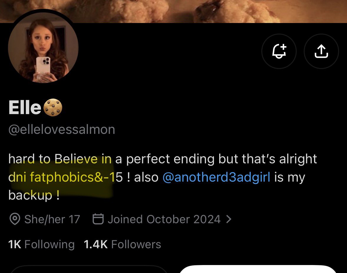 bunnygrl1114's tweet photo. Something isnt adding up here https://t.co/gcZVoj8PEg