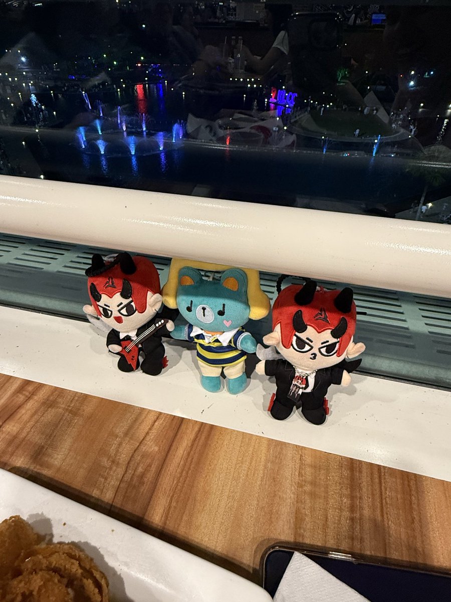 itsninineo's tweet photo. Wait what a coincidence https://t.co/zOgwknXIhZ