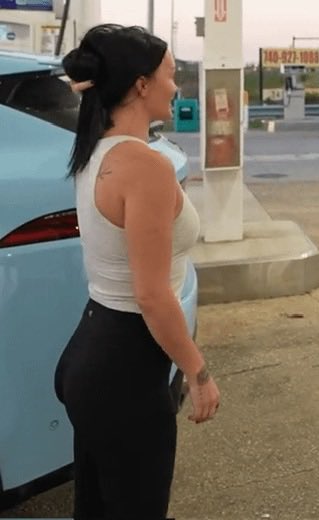 samepostchicks tweet picture