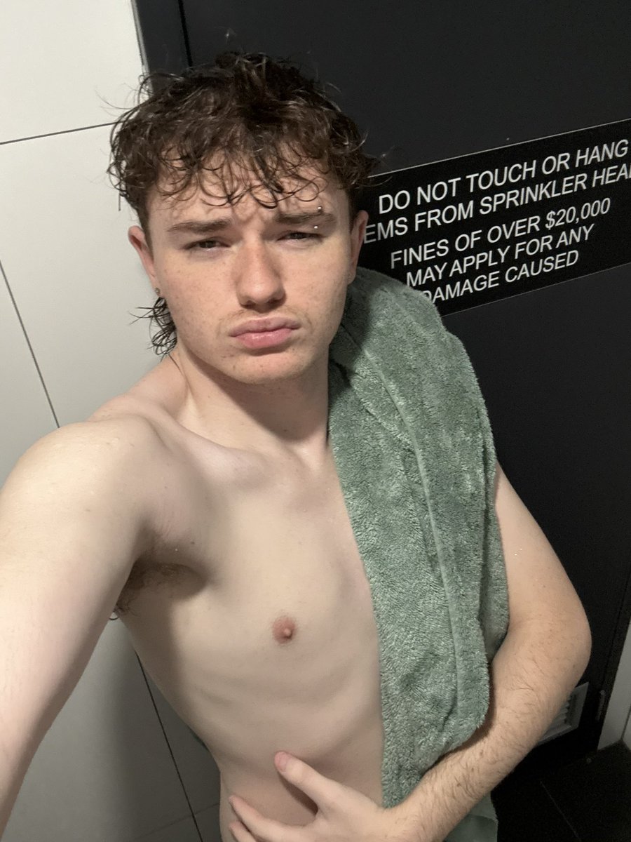 secretsofhunter's tweet photo. be my good boy post gym sesh? get on ur knees for me 😏 

#jock #pits #cum #college #twink #muscle #pits #feet #findom #drain #cashmaster https://t.co/3tN4mjVWKa