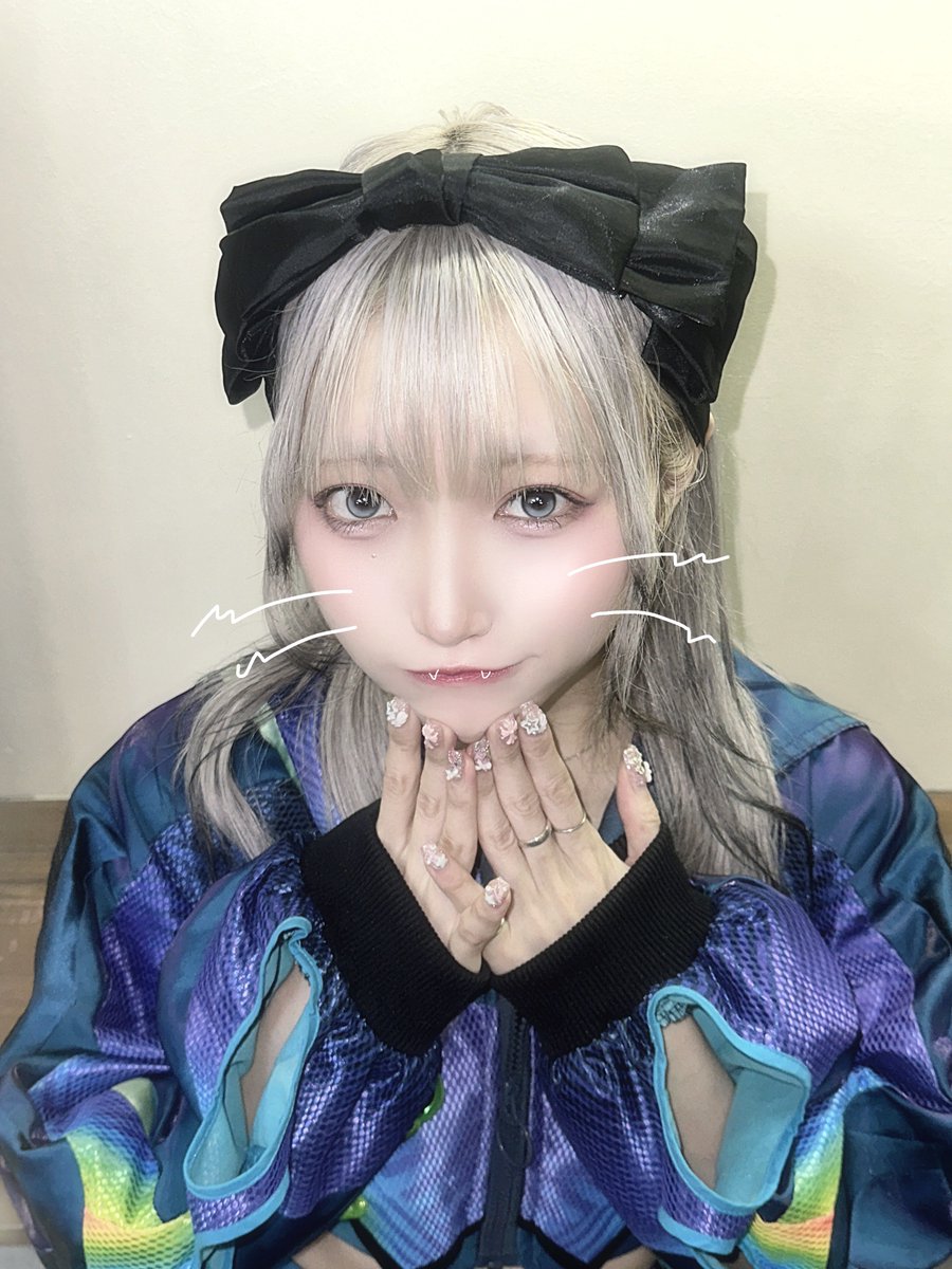 _0ichi0's tweet photo. めいくをすこしかえた https://t.co/OoxfAICxUn