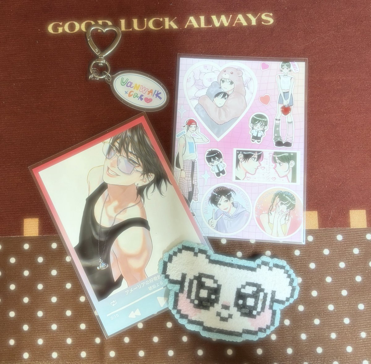 Yolandaa3q's tweet photo. 展示相卡中，韩特还没到，只好先发这些了，最新的是第四卷，大家多多支持呀@kohakuyoru #アメーリアの好奇的ロマンス https://t.co/kLiHSvAaol
