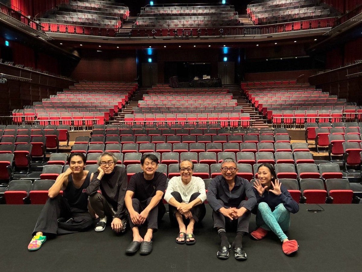 HYamazaki12's tweet photo. 豊橋公演、無事終演いたしました。ご来場の皆様、誠にありがとうございました🙇‍♂️
「アメリカン・ドリーム」は残すところ博多とソウル、9ステージだそうです！
どうぞよろしくお願いします🙇 https://t.co/DpeF9aofs4