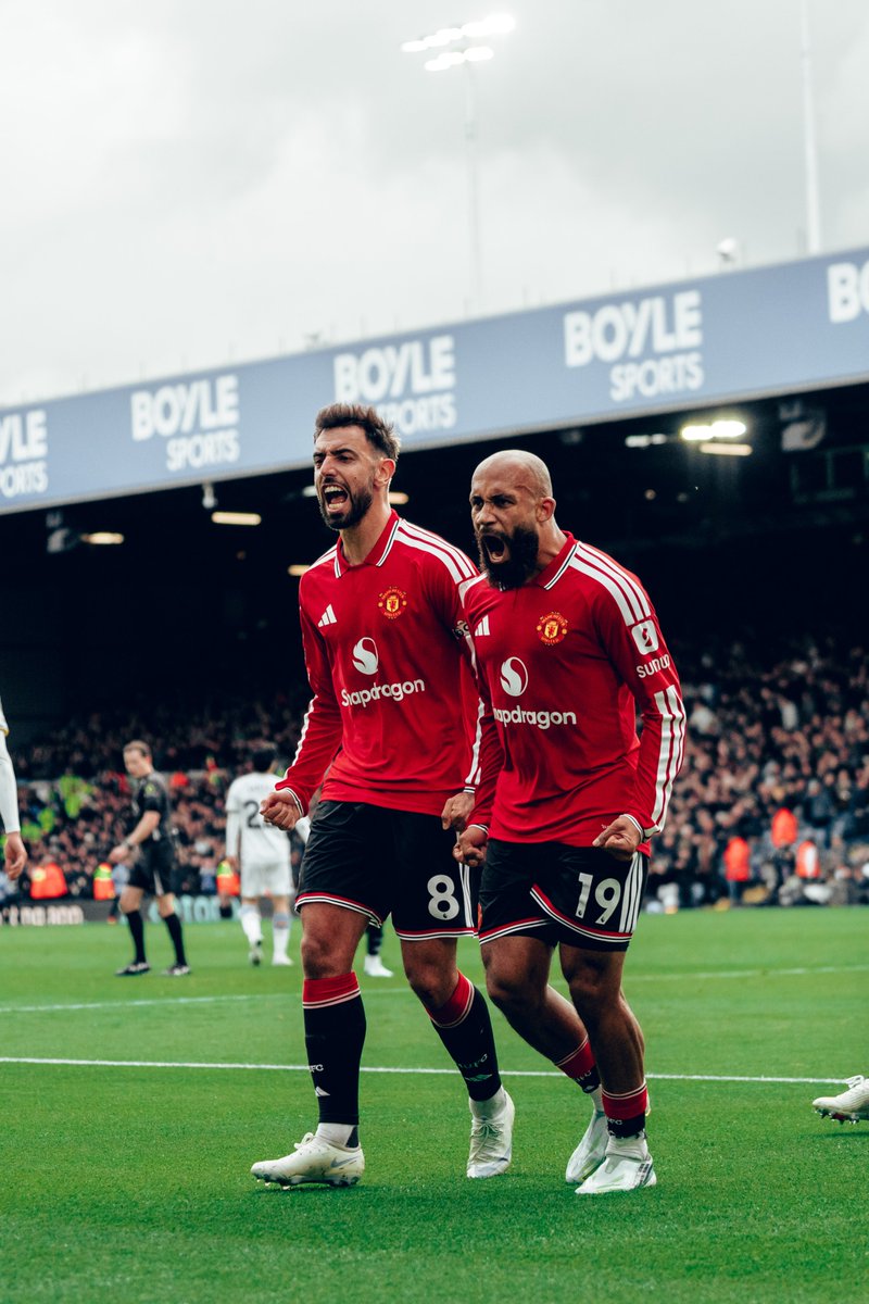 ManUtd's tweet photo. UNITED
UNITED
UNITED https://t.co/S8WFR19Wc5