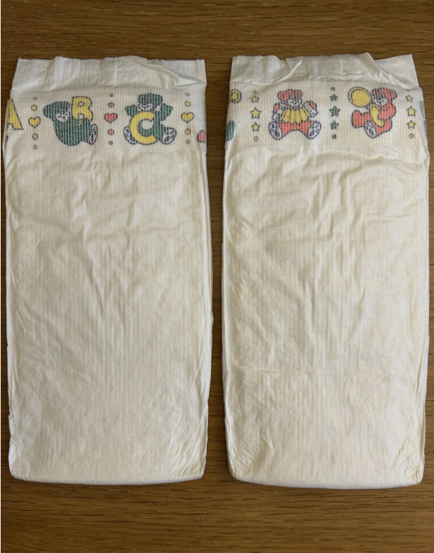 sw888nappy's tweet photo. JUST IN! Here's your chance to own a sample pack of two very rare collectible early 2000s vintage #Pampers Baby-Dry Size 5 Junior #nappies. They feature the iconic teddy bear design, and are bigger than the current Size 9s! Check them out at https://t.co/4Zl885bj3E #diapers #ABDL https://t.co/PCurWsu46T