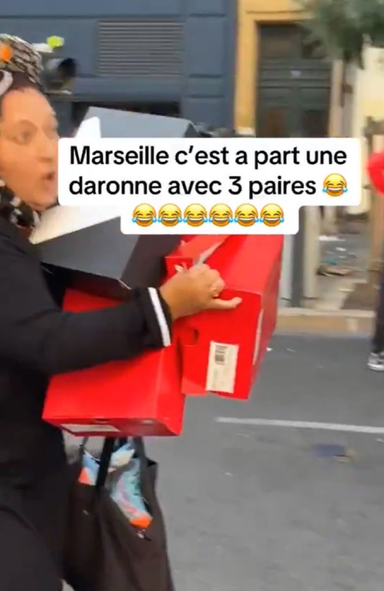 Lfisdepute's tweet photo. @wardlittle80 @MeSeydiBa Les bledardes en surpoid qui savent que pondre sans les éduquer https://t.co/zRclqiT26b