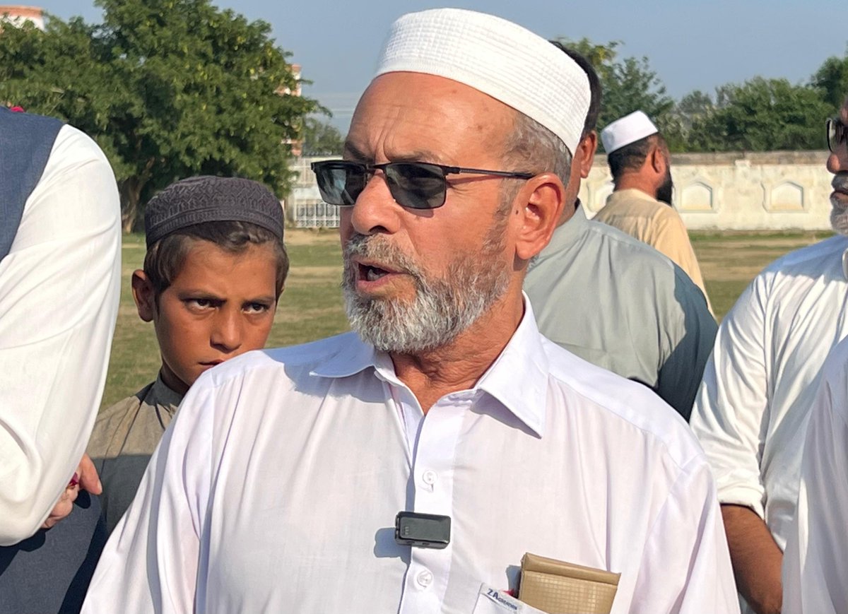 QWP_PK's tweet photo. آفتاب احمد خان شیرپاؤ کرکٹ ٹورنامنٹ >>> افتتاحی تقریب
اسپورٹس کمپلیکس میں کرکٹ ٹورنامنٹ کا انعقاد
افتتاحی تقریب میں جنرل سیکرٹری تاج خان، چیئرمین جاوید حسین خان، جاوید خان گل باغ، حاجی وحدت خان، موسیٰ خان اور پارٹی کے دیگر مشیران نے شرکت کی۔
اس موقع پر ٹورنامنٹ کی کامیابی، کھلاڑیوں کی حوصلہ افزائی اور کھیلوں کے فروغ کے لیے خصوصی دعا کی گئی۔ قومی وطن پارٹی نوجوانوں میں کھیل کے رجحان کو بڑھانےمثبت سرگرمیوں کے فروغ کے لیے کوشاں ہے
#QWP
