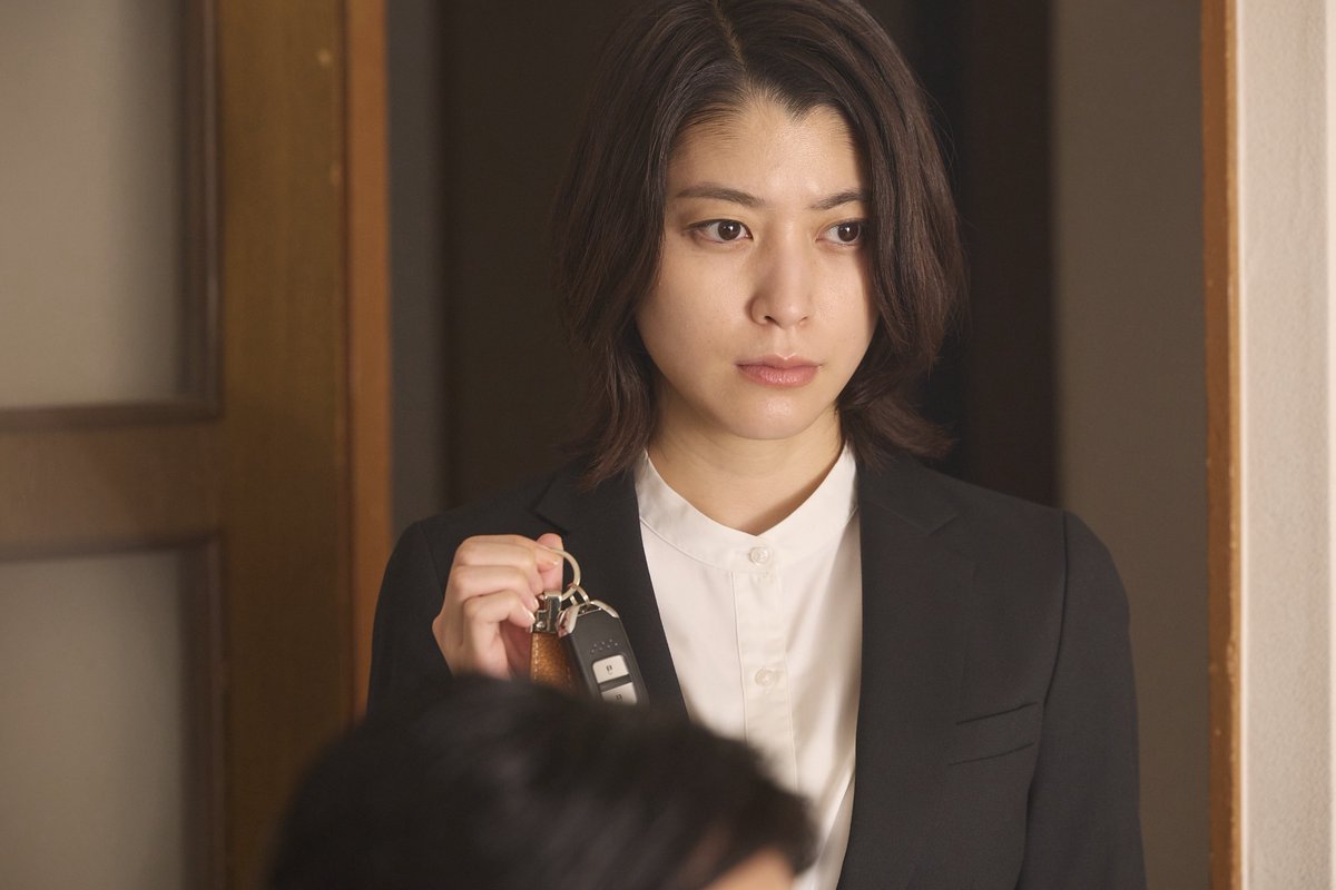hideandseek_ntv's tweet photo. #ハイドアンドシーク 0秒前の彼女
第3話放送中

紗奈のドライブレコーダーに残っていた映像…
そこに現れた人物とは！？
 TVerにてリアルタイム配信！！
🔗https://t.co/BUxghPzRVW

福士蒼汰
志賀李玖
成海璃子
風間俊介 https://t.co/yAHo9aQC8G