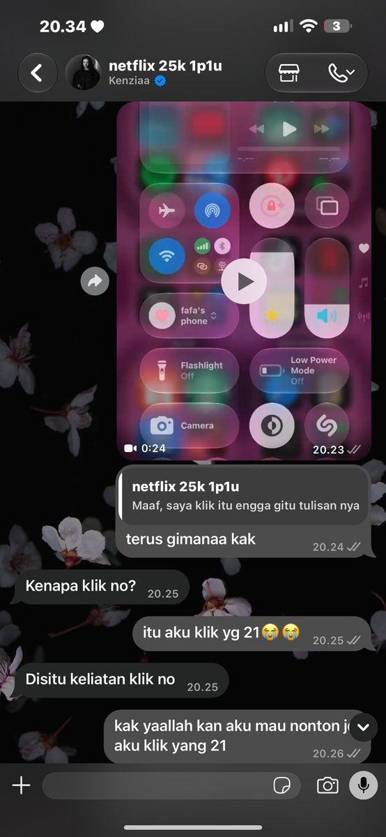 chanbaekaddict_'s tweet photo. ni akun reseller kocak bgt aneh, gw beli disney di dia buat nonton grey’s anatomy lah, eh muncul verif kalo 21+ tapi tanggapan dia malah seakan” nyalahin gw pencet no (bukan yg 21+) ??? dan ga kasi gw solusi pdhl gw dah payment full, lanjutannya di qrt #zonauangᅠ  #bealanjaㅤ https://t.co/vXiaGu53aw