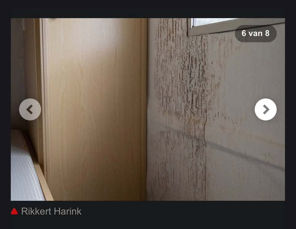 Miss_Royal73's tweet photo. Dit gebeurt gewoon in Twenterand!
Leo verloor in mei zijn woning door een brand. Nu verblijft hij op camping De Hammerhorst, in een onderkomen waar vocht en schimmel zit. Daar betaalt hij € 400 per maand voor.
Op 30 november moet hij vertrekken. Waarheen? Dat weet hij nog niet. Hij vreest samen met zijn hondje Mila in zijn auto te moeten slapen.
En ondertussen staan er op dezelfde camping moderne, goed verzorgde chalets (opvang Oekraieners). De gemeente spreekt over medemenselijkheid en belooft een stevig vangnet voor inwoners die hulp nodig hebben.
MAAR WAAR IS DAT VANGNET VOOR LEO?
Bron: Partij voor Twenterand