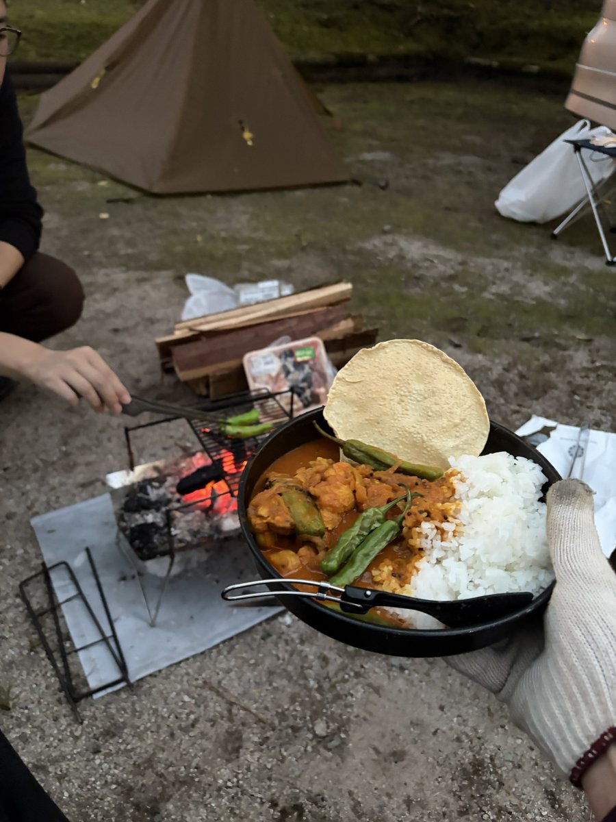 Kone38FRONT's tweet photo. ストームクッカーでカレー作り
割と炒め物も得意 https://t.co/DVF53XfPBK