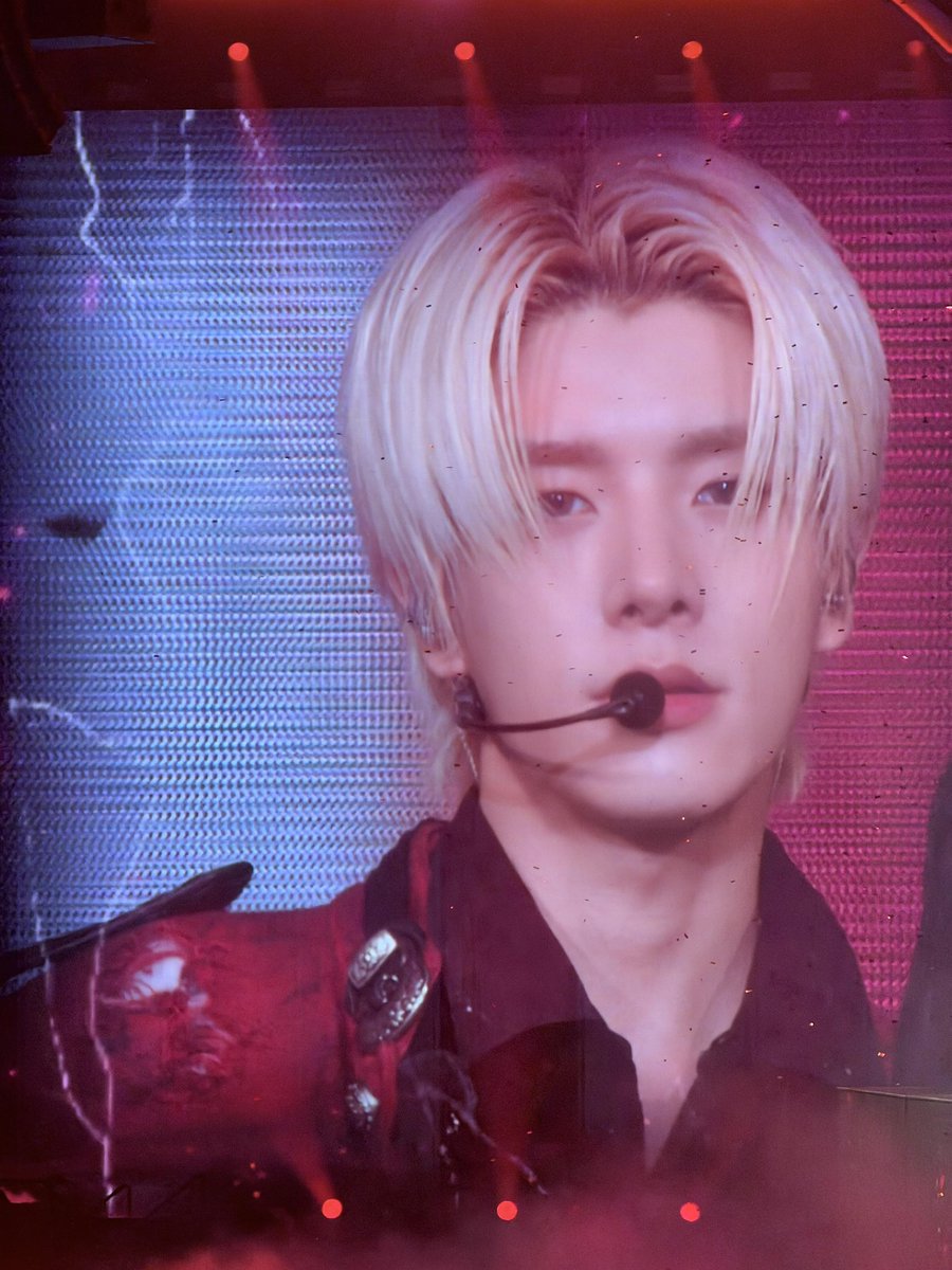 dearsimjae's tweet photo. jake’s insane out of this world visual oh my god https://t.co/ugWBBEnnJ9