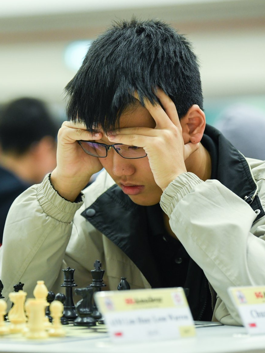 chessable's tweet photo. The h-file opens. Enemy pieces triple on your king. Danger sets in, you panic-calculate and play what feels safe... only to miss a third threat.

Acclaimed author CM Azel Chua is back to teach you his Recon—Rank—Respond method.

Stop panicking. Start defending 🔗👇 https://t.co/3nQgUDZqVQ