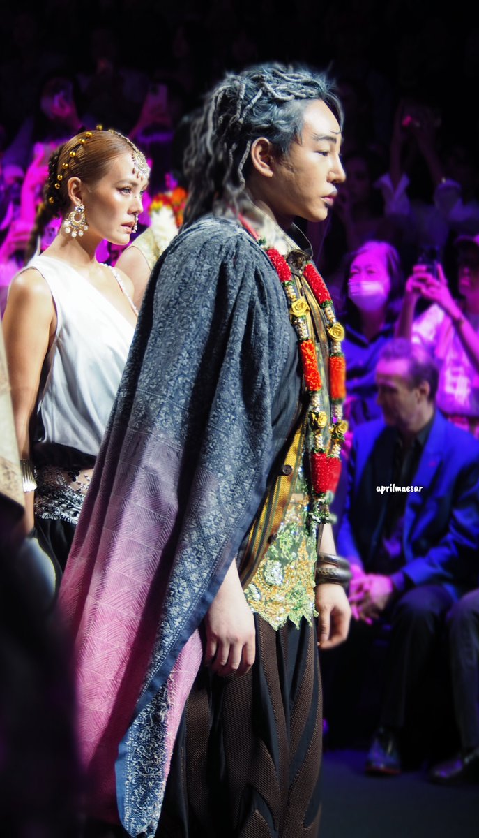 aprilmaesar's tweet photo. 🦚
PECK BIFW26 SIAM PARAGON
#SiamParagonBIFW2026xPeck

@peckpalit 
#เป๊กผลิตโชค 
#PeckPaLitchoke https://t.co/ejefCnTI4G