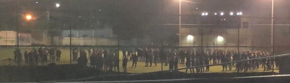 astrorj00's tweet photo. REGISTROS ANTIGOS

Milicianos do Bonde do Ecko reunidos em um campo na comunidade do Antares (Milícia), em Santa Cruz, na Zona Oeste do Rio de Janeiro. https://t.co/OHqDEa6P2o
