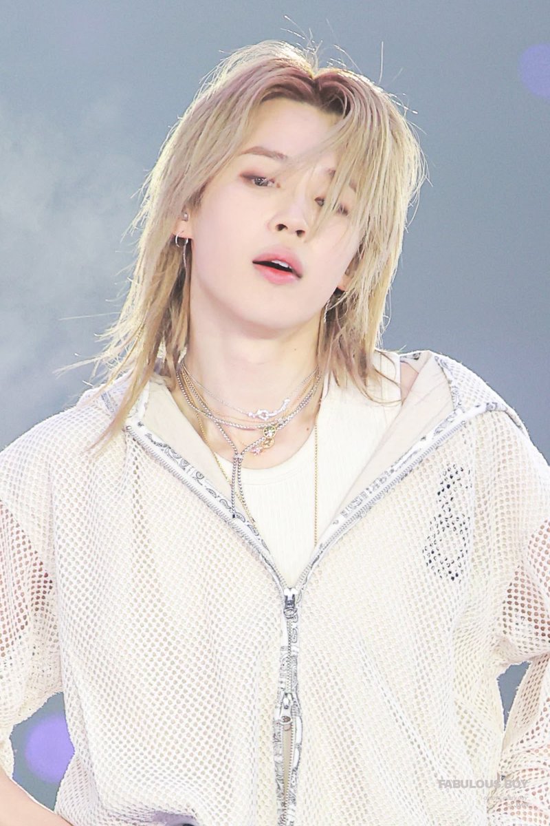 sirenjimins's tweet photo. goyang jimin i miss you so much https://t.co/KAMmicV5zl