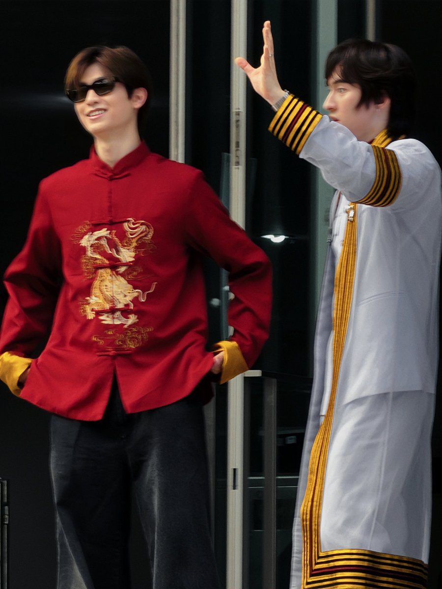 babiipofo's tweet photo. เขยจีนนำ 1 ก้าวเสมอ https://t.co/RK42BpNeeS