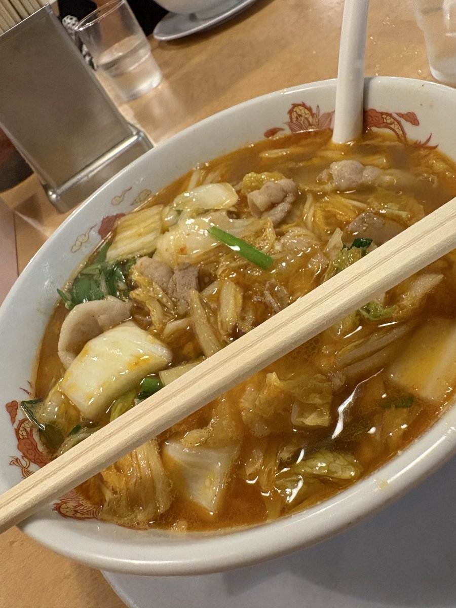 Benimomohoppe's tweet photo. ライブ後、聖地巡礼😆 https://t.co/RD8m9WS5bJ