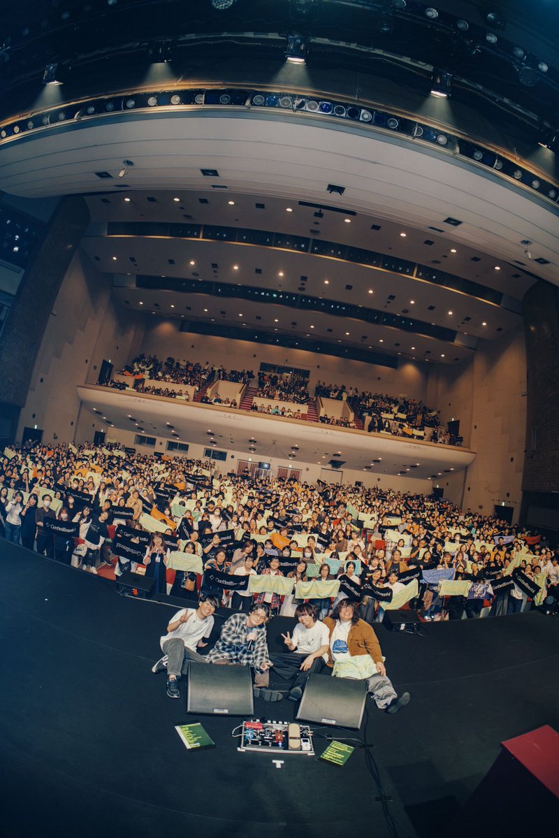 cenmilli's tweet photo. センチミリメンタル LIVE TOUR 2026 “Behind the Highlight”

2026年10月18日(日) 愛知・Niterra日本特殊陶業市民会館ビレッジホール

地元でのライブありがとうございました。
おかえりという声も貰えてとてもあたたかな空間でした。
大切な場所に、少しは自分の歴史を刻めただろうか。願いを込めながら歌いました。

次は広島、待っててね。

(Photo by @sofiand2014 )

#センミリホールツアー
#センミリBtH