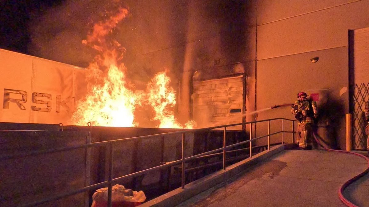 ScannerRadioDFW's tweet photo. Coppell Fire Department 
https://t.co/ebQCQq2oVR
Our crews got started early this morning! Around 4:30 this morning, a first alarm assignment was dispatched for a dumpster fire impeding a trailer and commercial structure. E121 and M121 arrived and made a quick initial knock down. All other units arrived and helped mitigate other potential hazards. DFW International Airport Fire Training Research Center  was called to assist with smoke evacuation using their truck mounted fan! 

We appreciate the hard work everyone puts in during training to be prepared so moments like these don't turn significantly worse. 

#firefighter
#fireattack