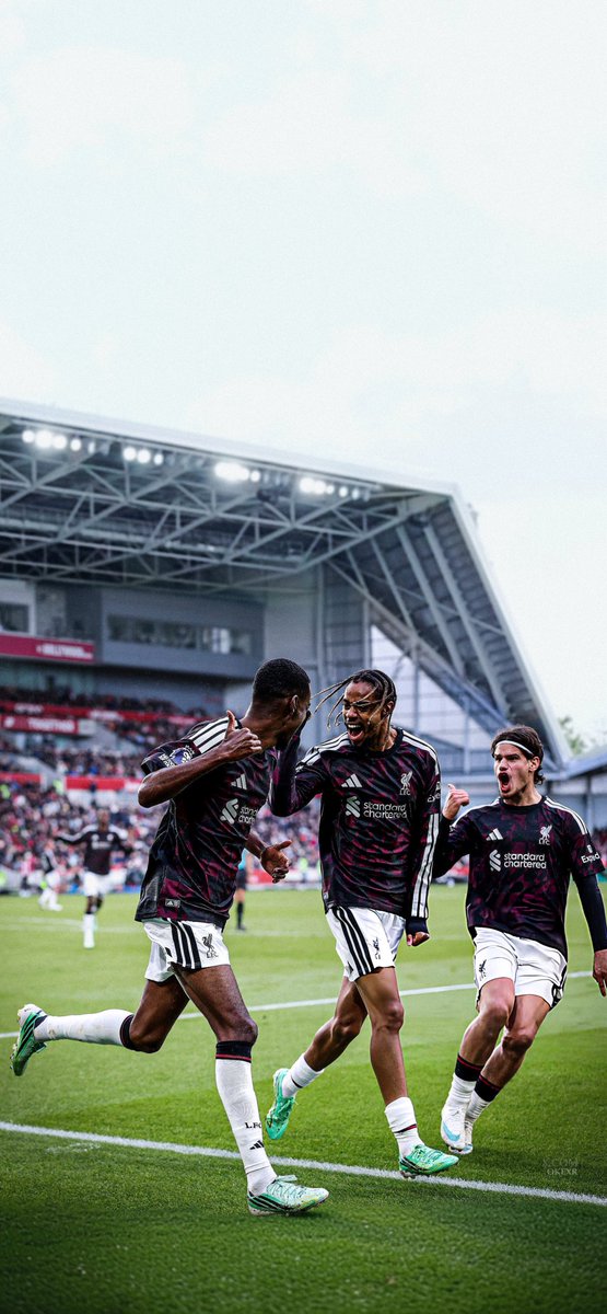 okexr's tweet photo. 4K #wallpapers
โ๐ Liverpool ๐คฏโค๏ธ
โ๐ #BRELIV https://t.co/dSG71qfqzF