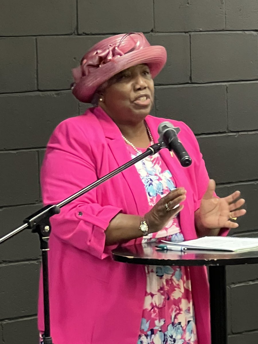 empactchurchhaz's tweet photo. With God, YOU CAN DO THIS! 🙌🏽🙏🏽
Mother Frances S. Walker shared her POWERFUL testimony of God’s GOODNESS and FAITHFULNESS as a 20 year Breast Cancer SURVIVOR.🩷🩷
#DEEPER2026 #EXPRESSION #EmpactLIVES https://t.co/WEXwwqOBCz