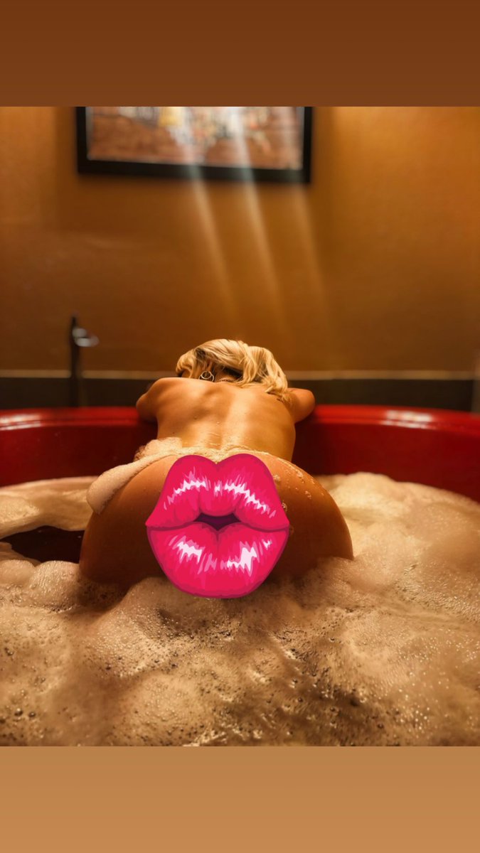 LydiaRoseVip_'s tweet photo. pretty face, a little attitude, and a few secrets you won’t find on here 😇💋 come get to know me a little better… link in bio 🎀 #OnlyFans #SpicyContent #OFPromo #ExclusiveContent https://t.co/DQzD3SlFTS