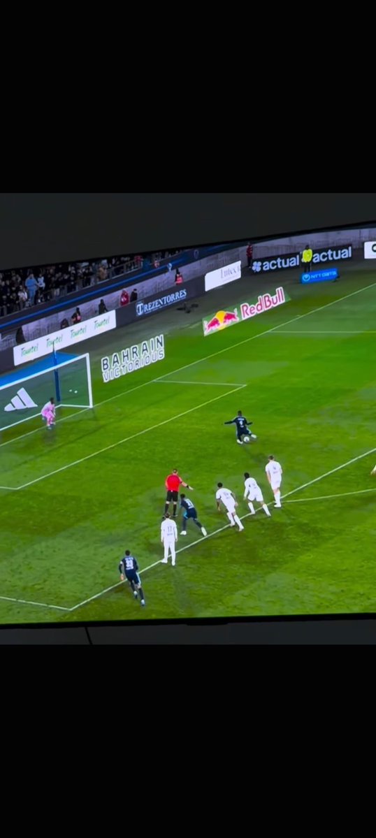 thomyann49's tweet photo. @staderennais Et la var elle est où ? https://t.co/So4zZ7mMzf